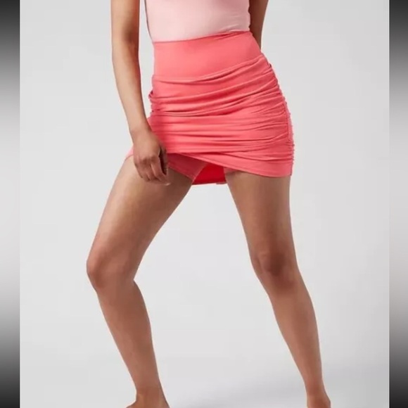 NWT Athleta Transcend Skort with Hidden Pockets Coral Petal - Picture 4 of 14